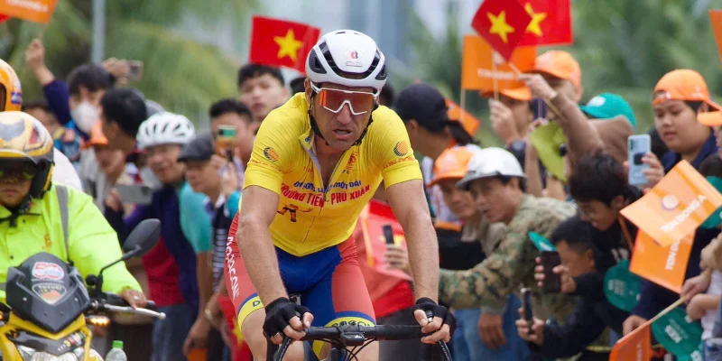 Bước ngoặt từ sự cố không ngờ và màn nước rút ngoạn mục