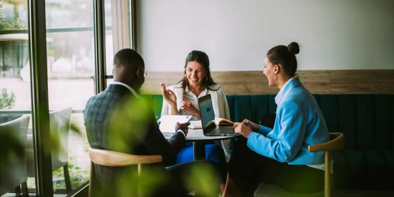 Sự dịch chuyển tất yếu của mô hình phân phối công nghệ