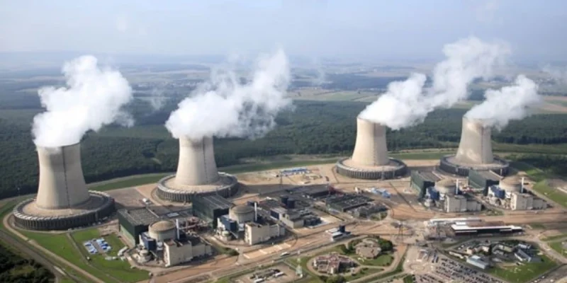 Xây dựng nguồn nhân lực và cơ sở hạ tầng bền vững